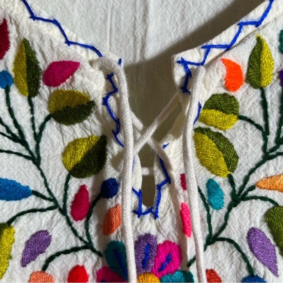 Hand Embroidered Cream Women's Top XL - Picture 6 of 11